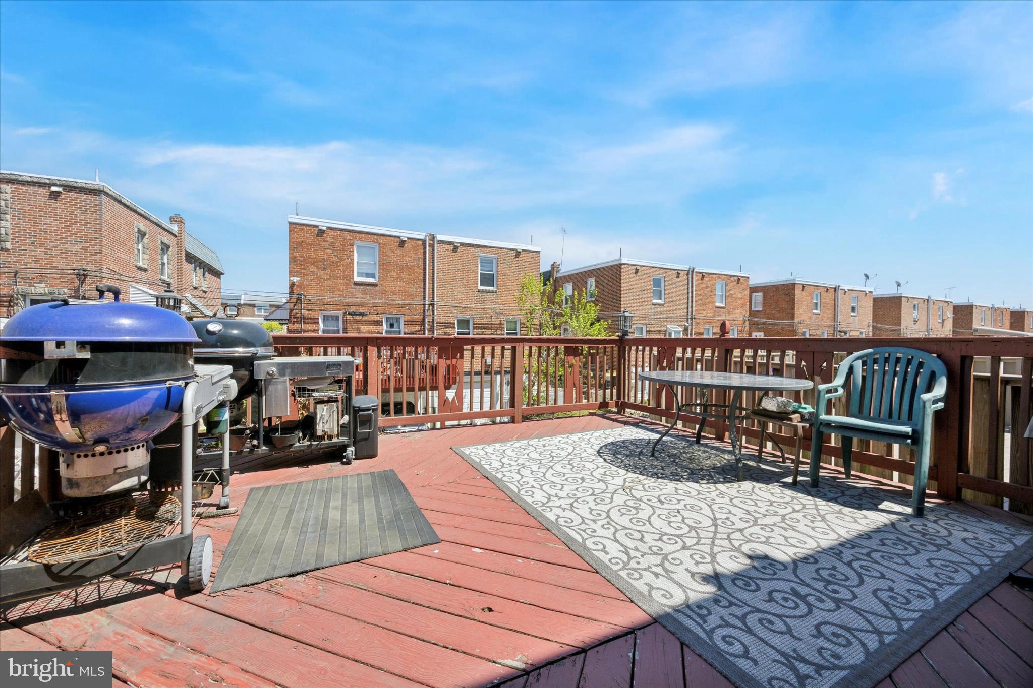 LAWNDALE - Residential