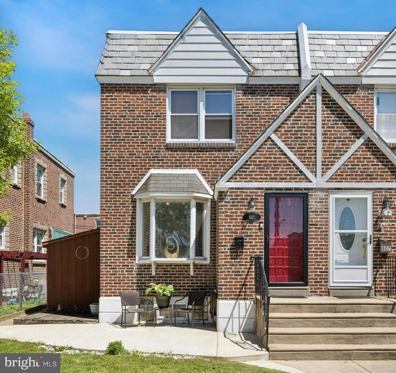 LAWNDALE - Residential