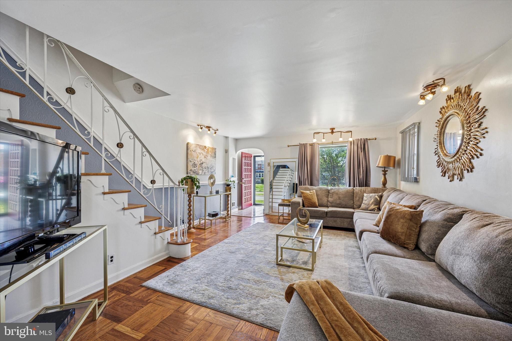 LAWNDALE - Residential