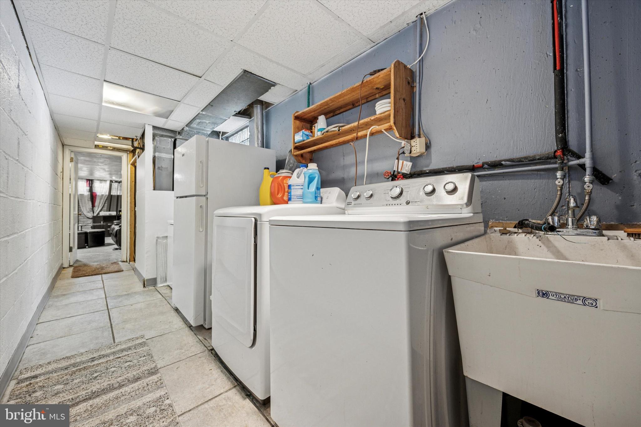 LAWNDALE - Residential