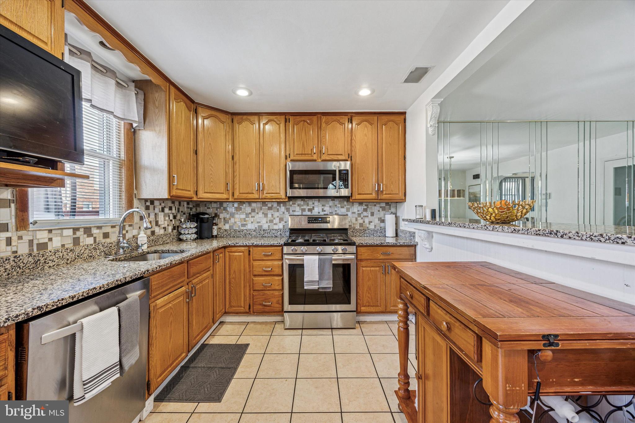 LAWNDALE - Residential