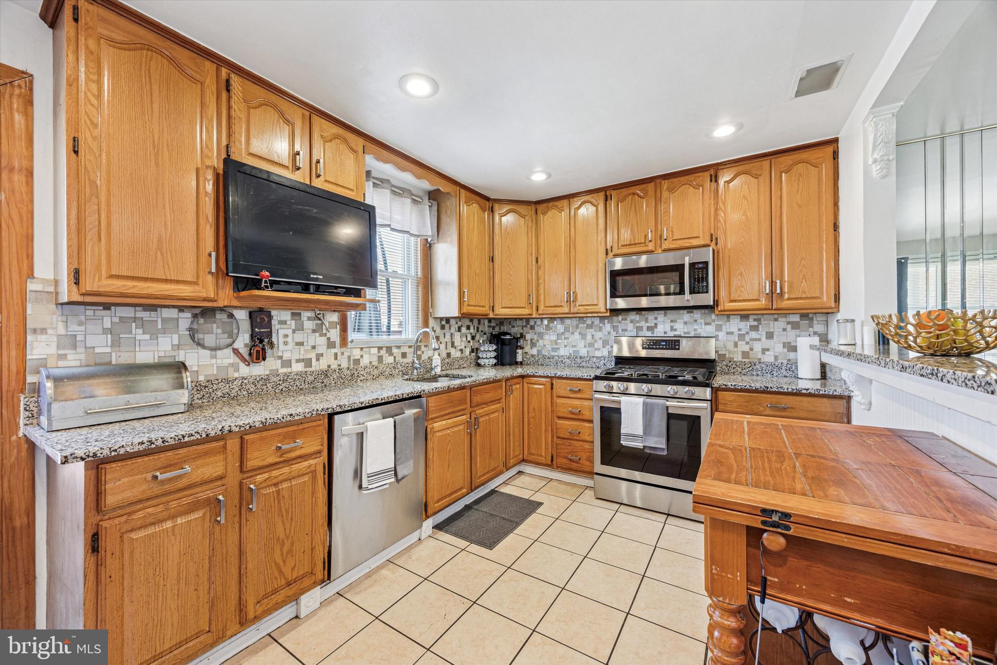 LAWNDALE - Residential