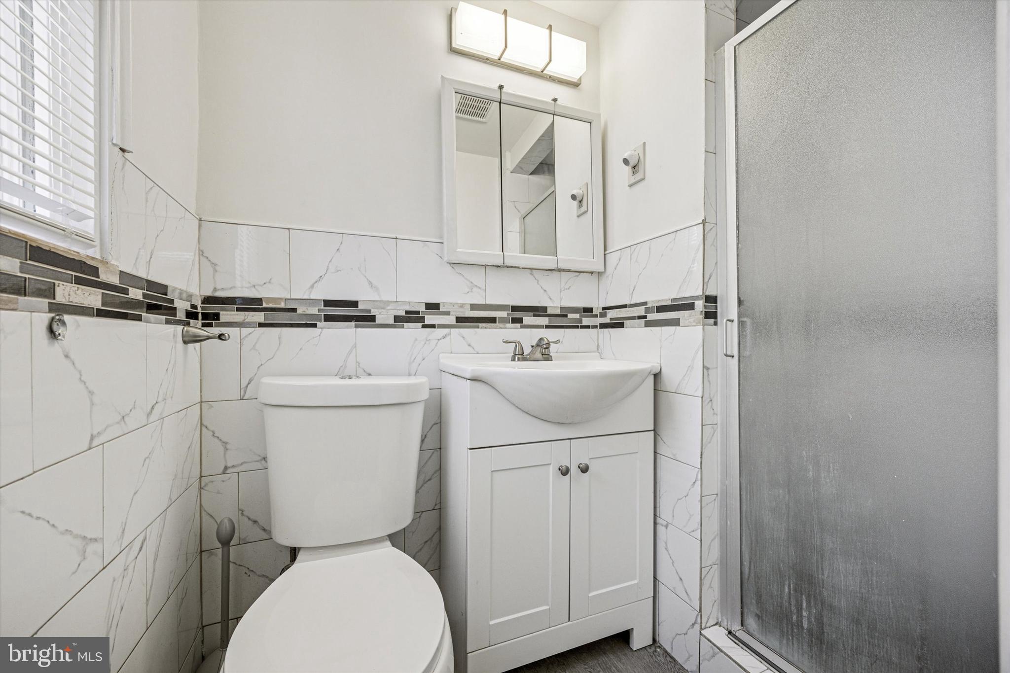 LAWNDALE - Residential