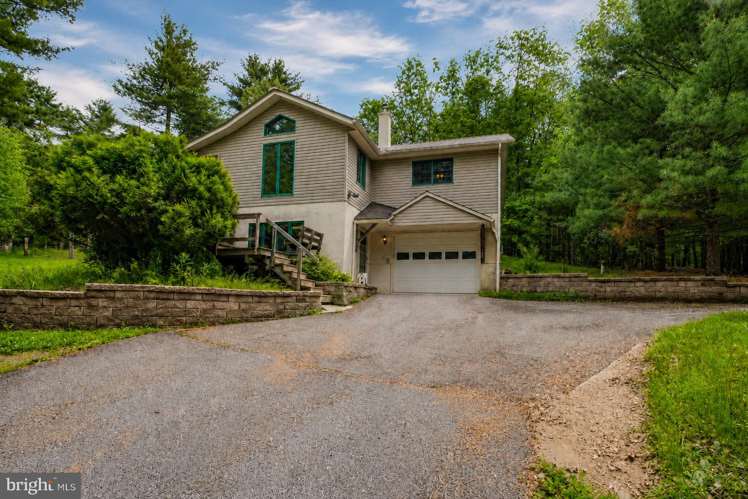 853 FAIRVIEW ROAD