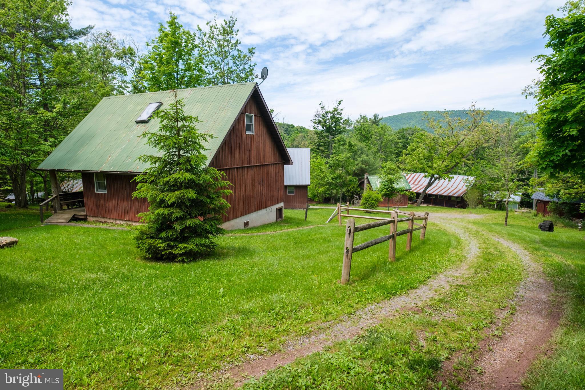 853 FAIRVIEW ROAD