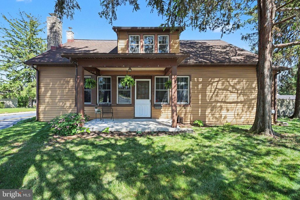 Photo of 1203 Diamond Street, AKRON, PA 17501 (MLS # PALA2084938)