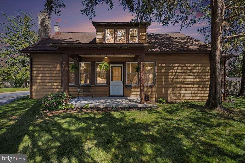 Photo of 1203 Diamond Street, AKRON, PA 17501 (MLS # PALA2084938)