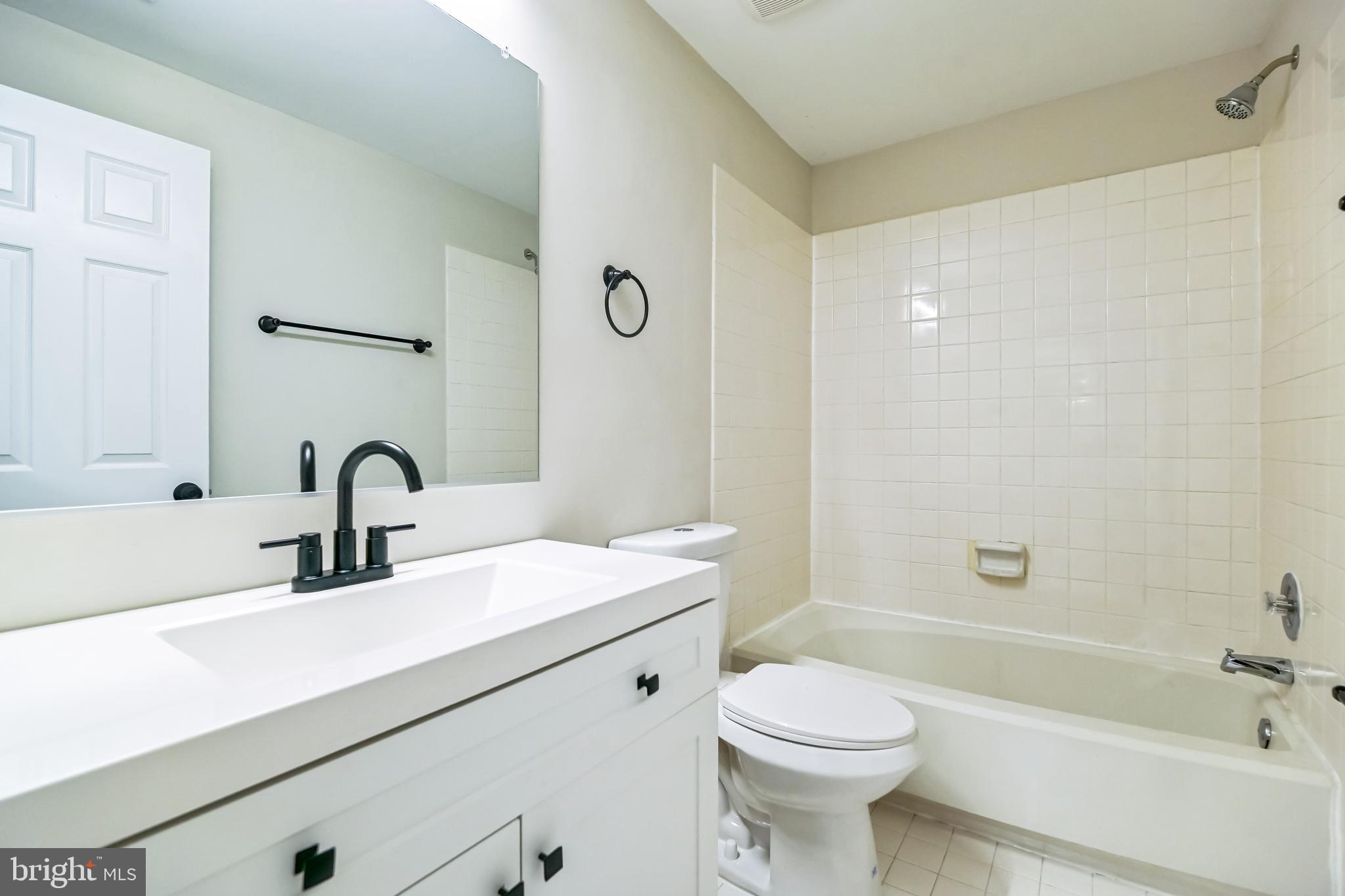 ASHBURN FARM - Residential