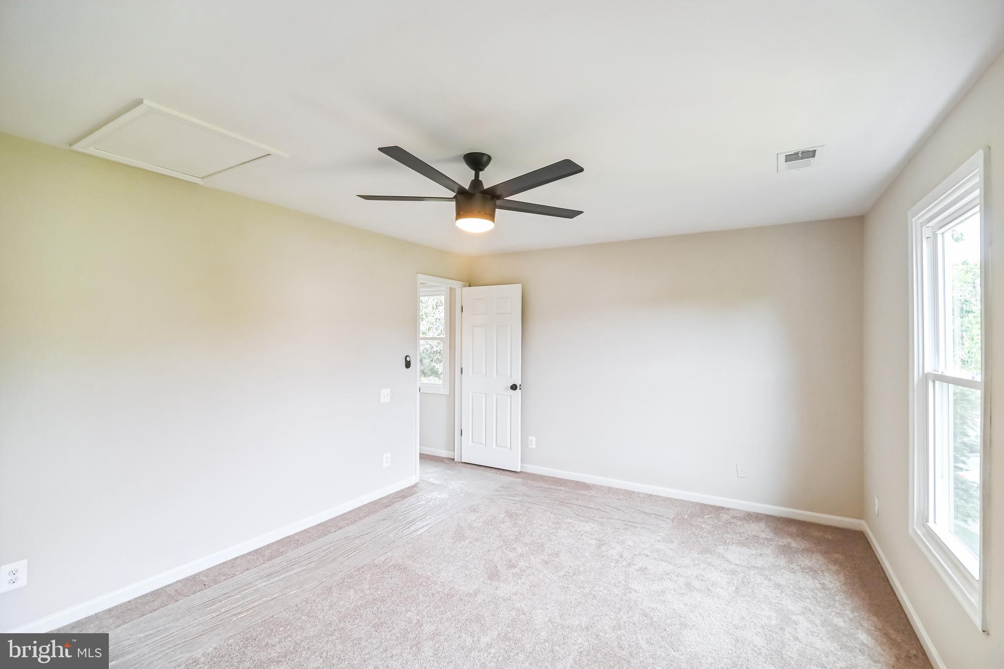 ASHBURN FARM - Residential