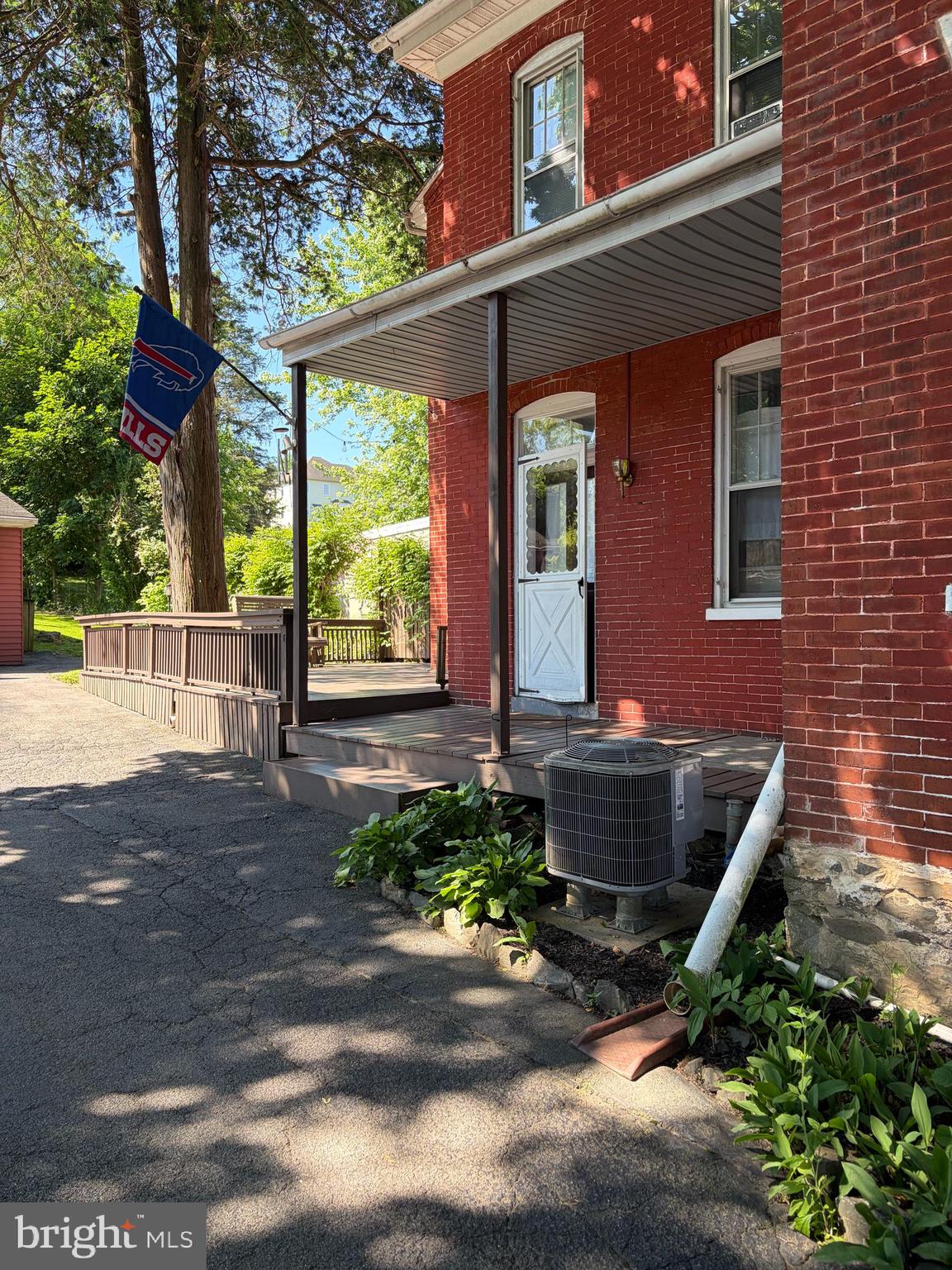 138 E NEW STREET