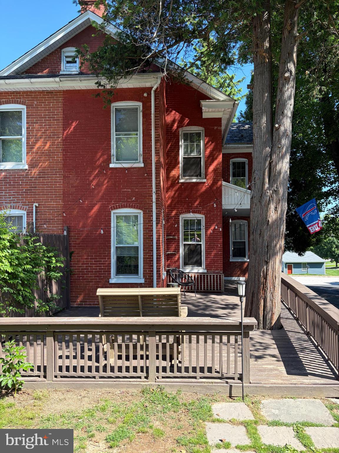 138 E NEW STREET