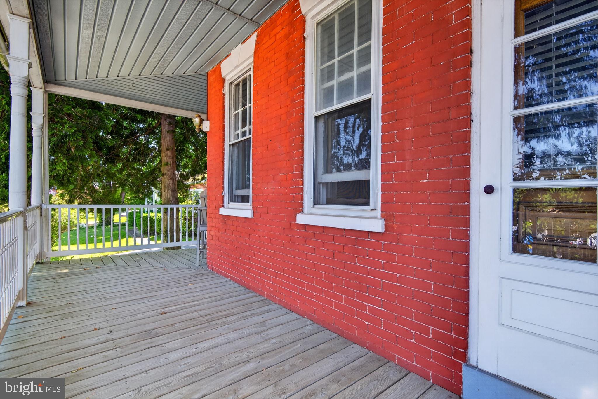 138 E NEW STREET