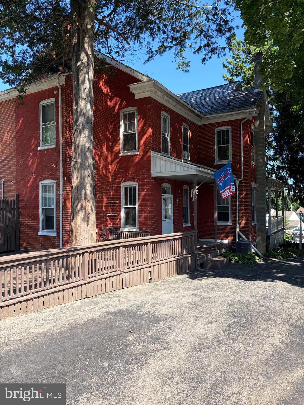 138 E NEW STREET