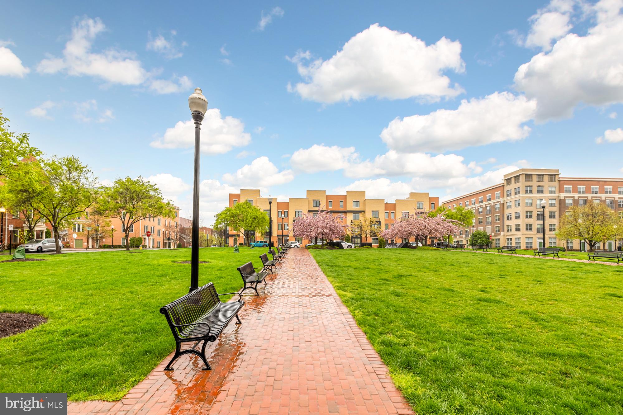 POTOMAC YARD BY PULTE HOMES - Residential