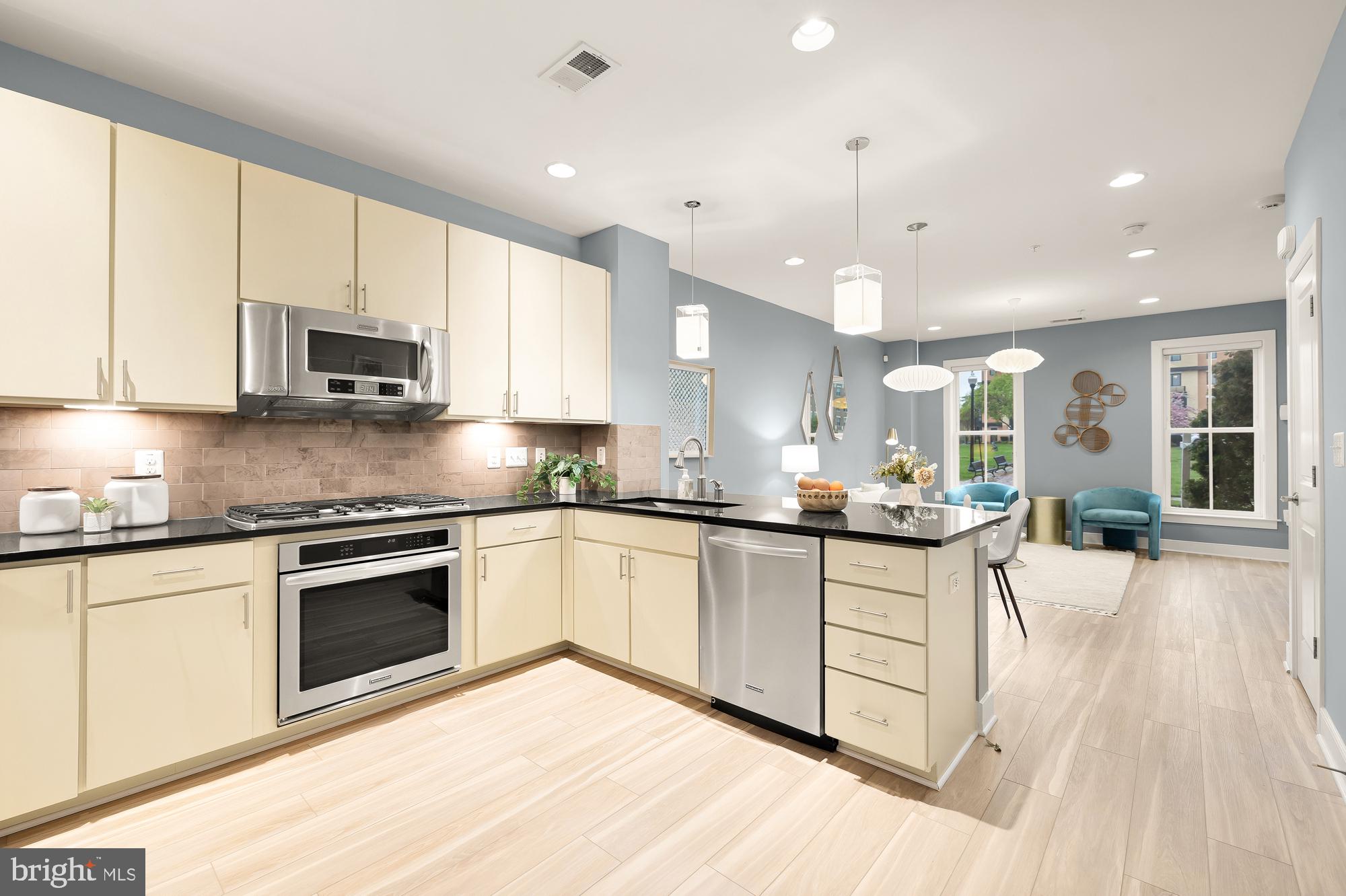 POTOMAC YARD BY PULTE HOMES - Residential