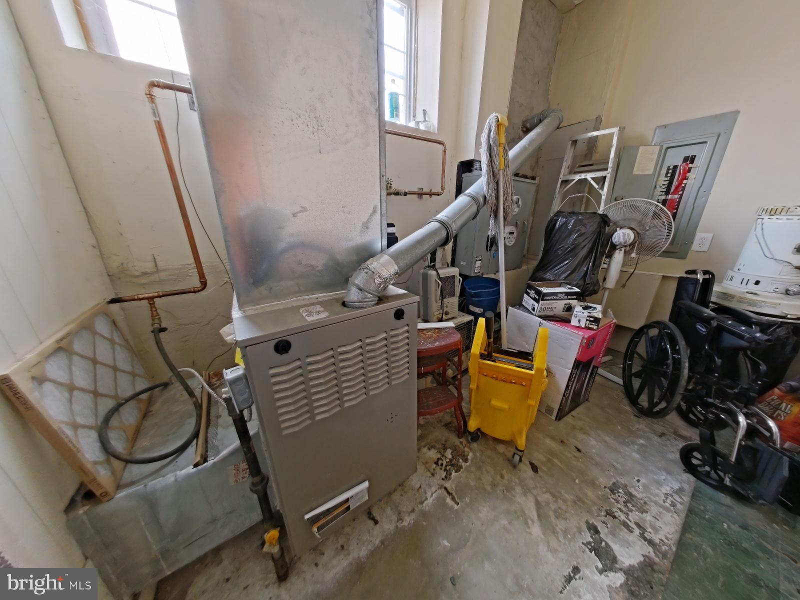 FRANKFORD - Commercial Sale