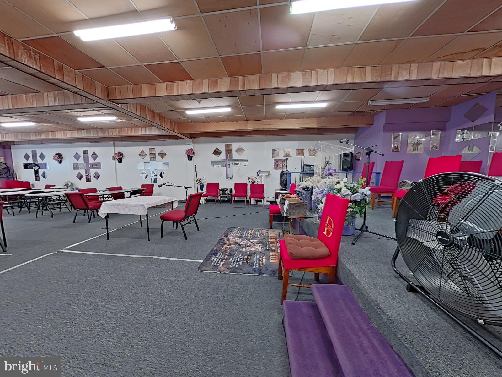 FRANKFORD - Commercial Sale