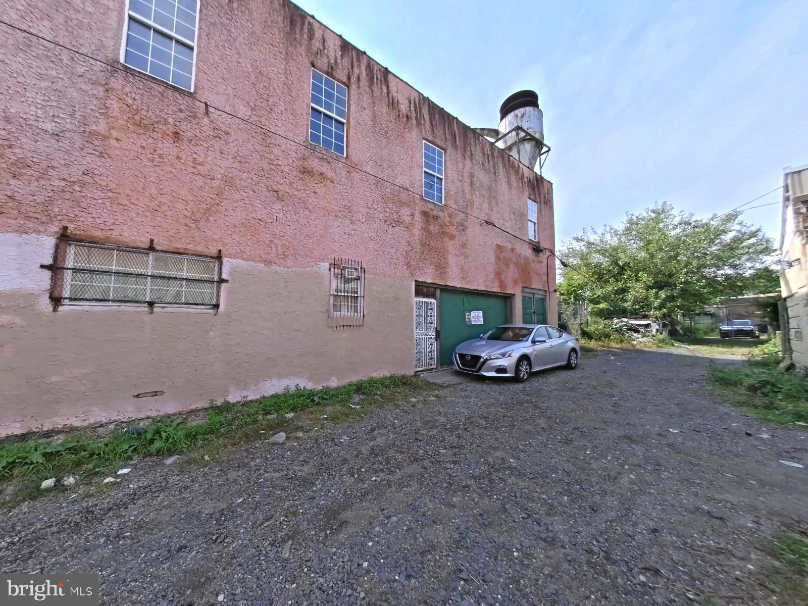 FRANKFORD - Commercial Sale