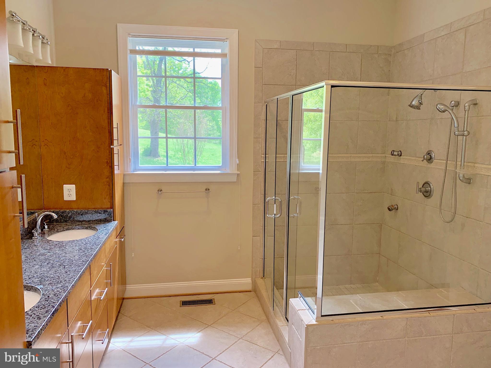 CLIFTON - Residential