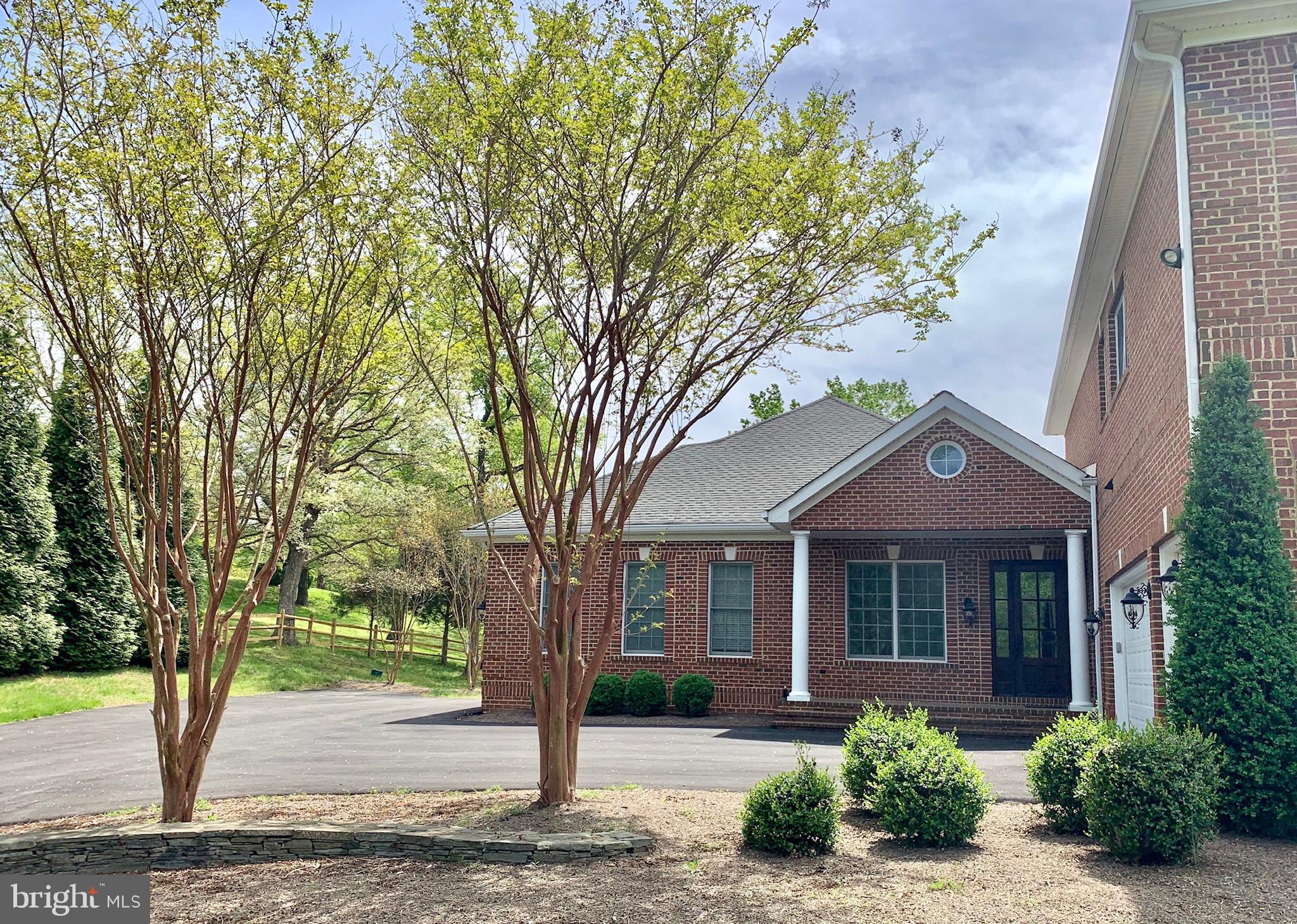 CLIFTON - Residential