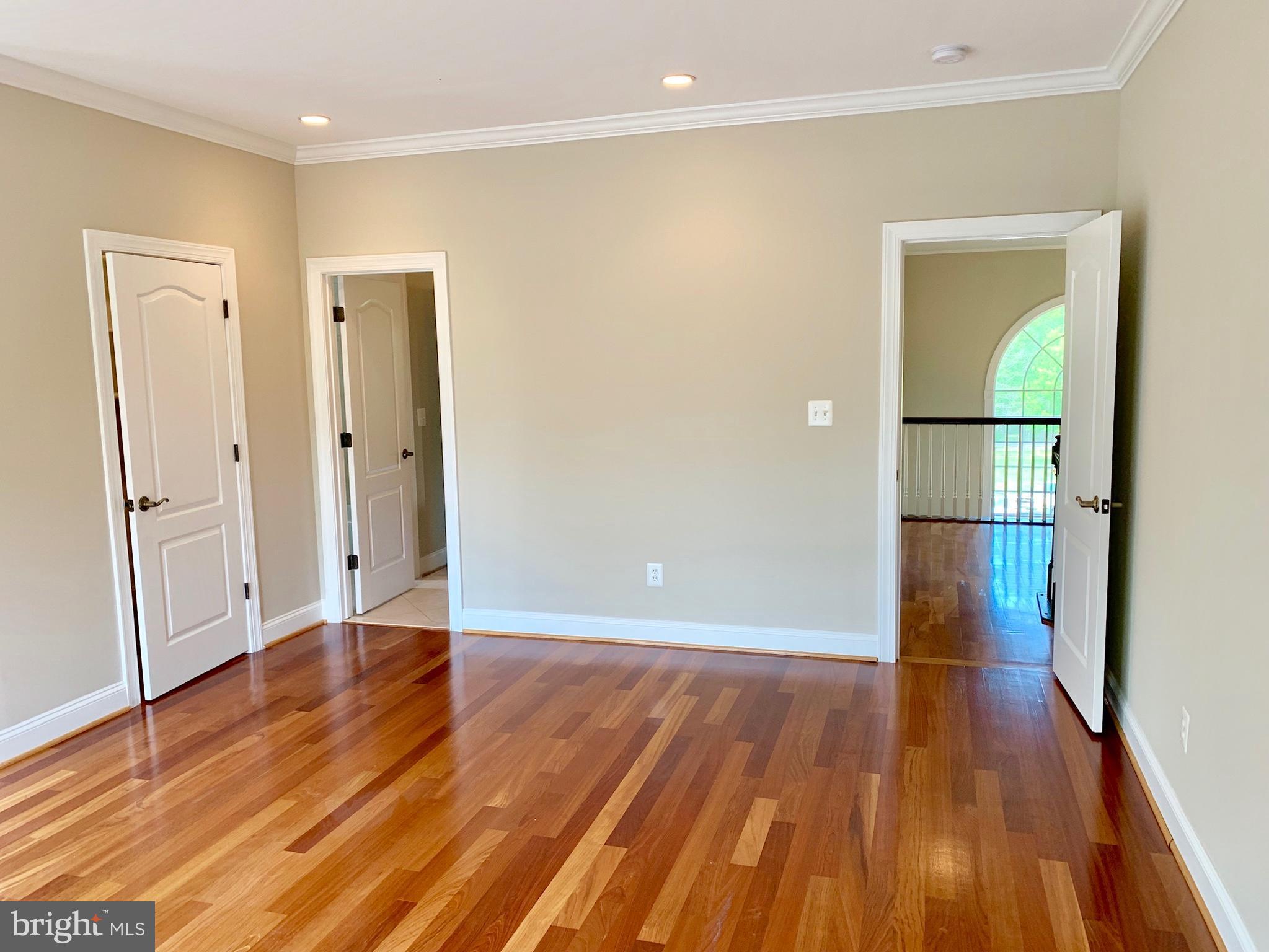 CLIFTON - Residential