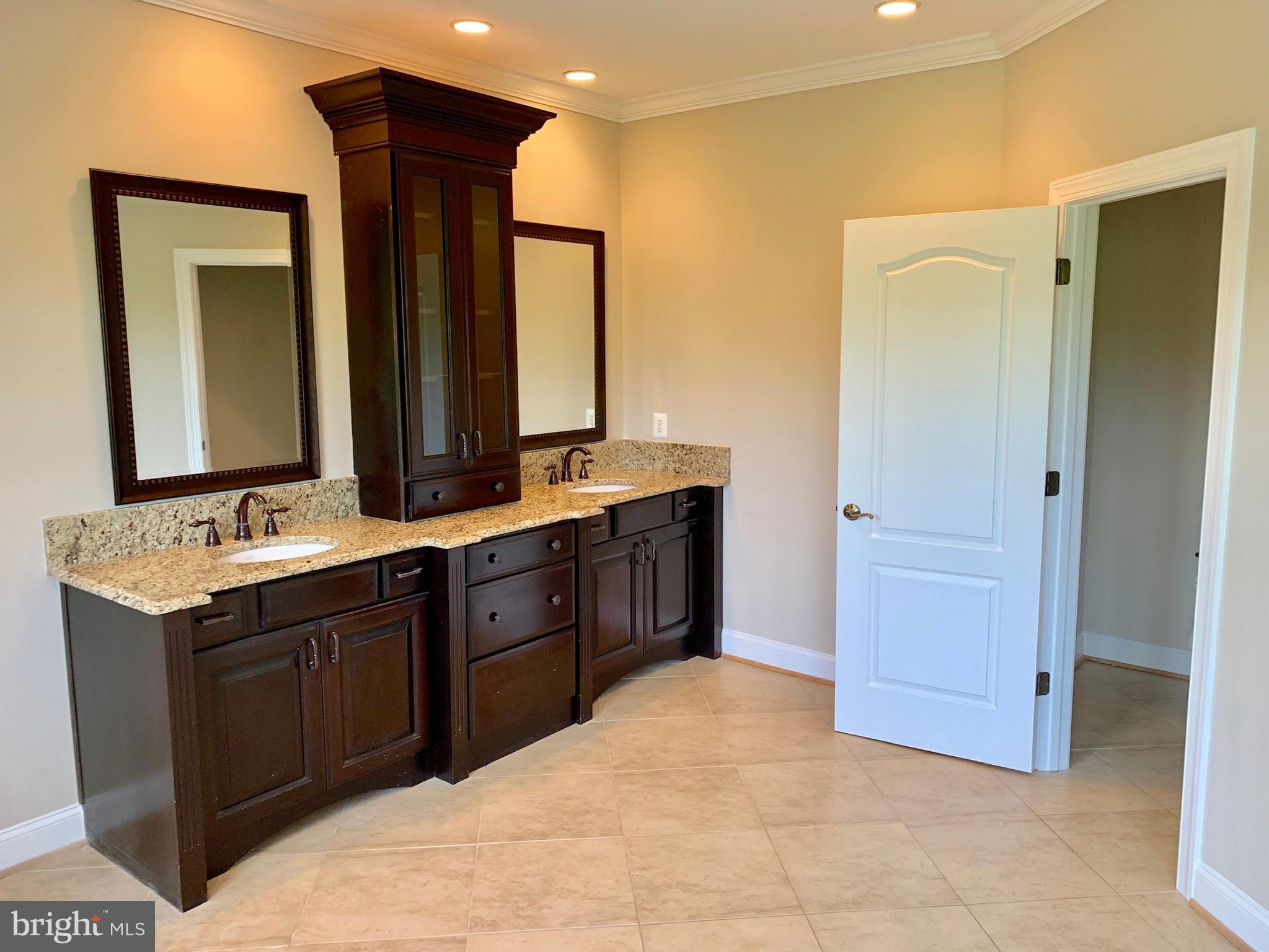 CLIFTON - Residential