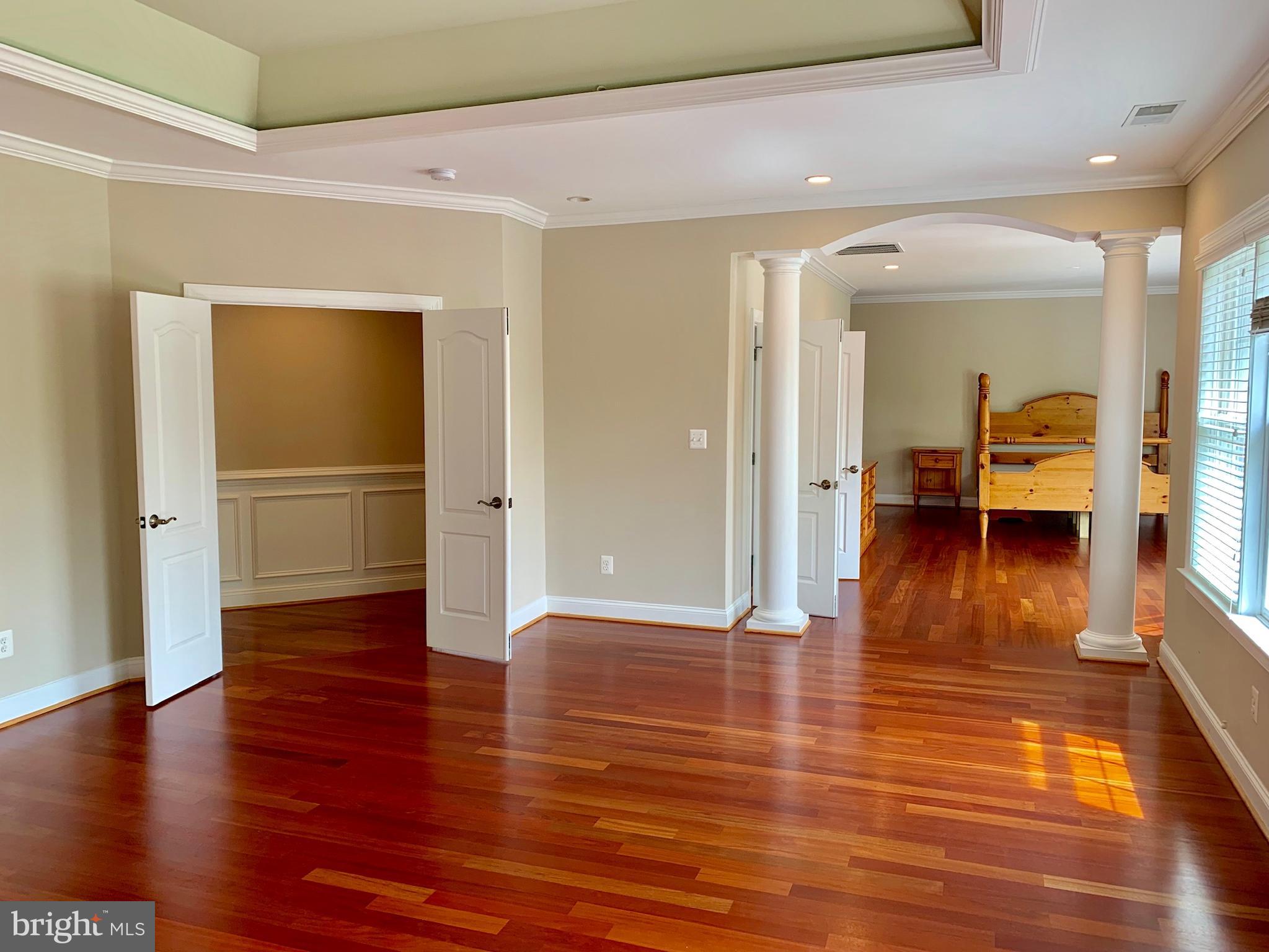 CLIFTON - Residential