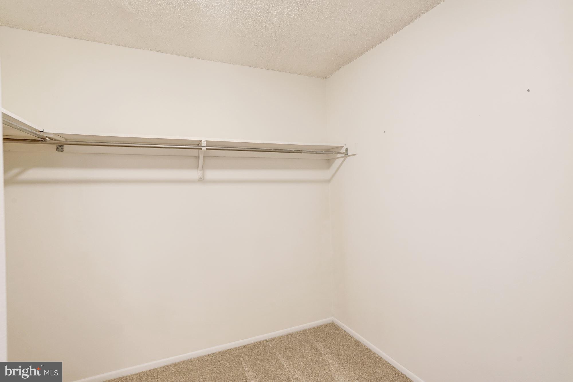 MCLEAN HOUSE - Residential