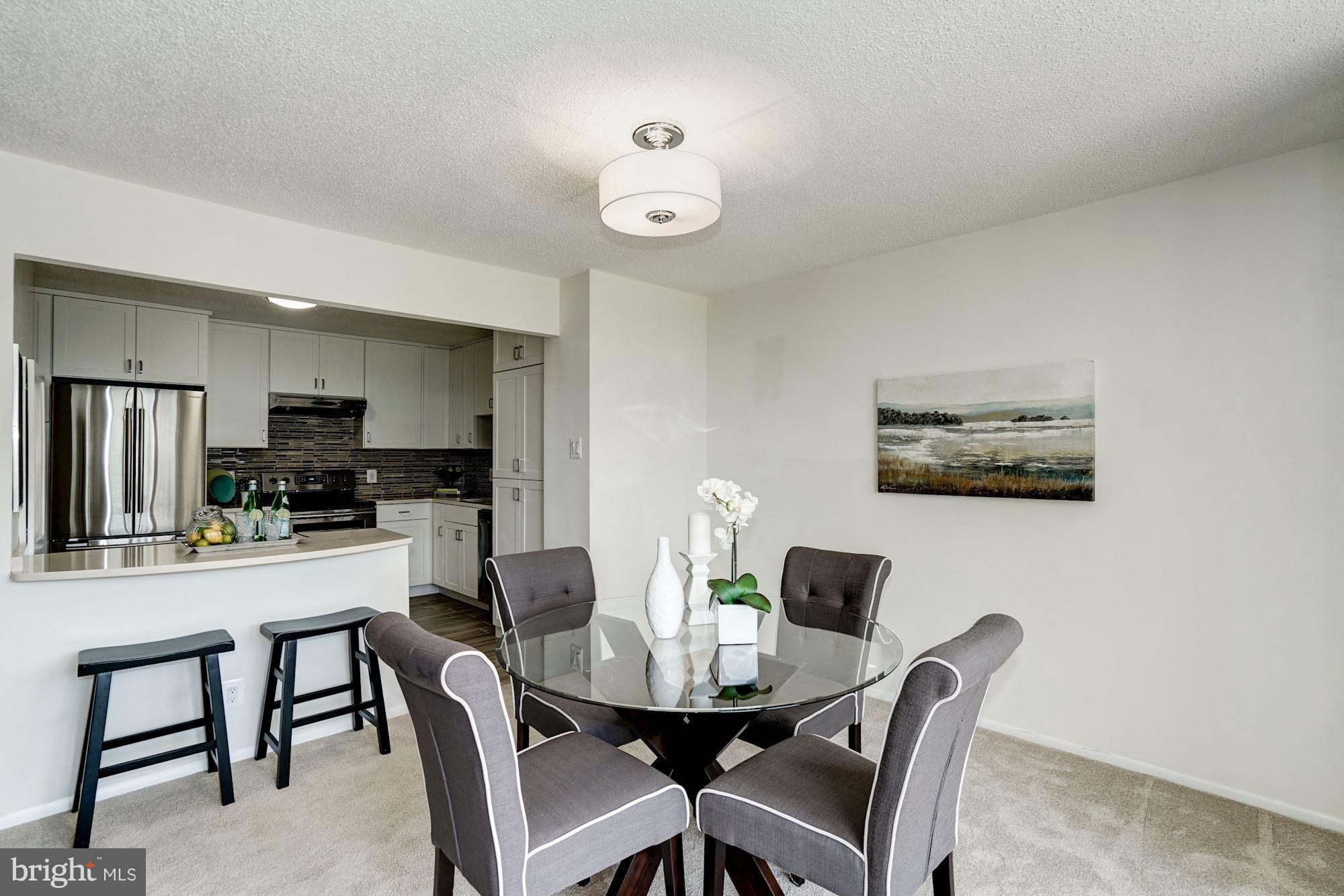 MCLEAN HOUSE - Residential