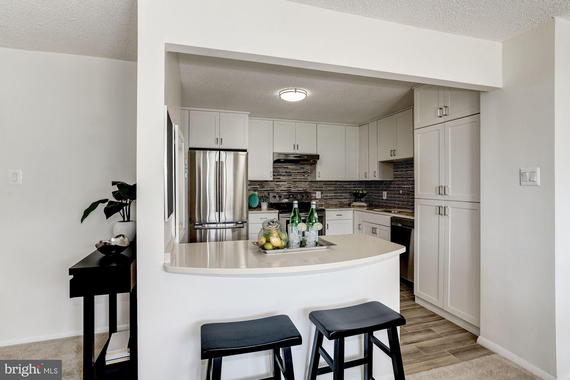 MCLEAN HOUSE - Residential