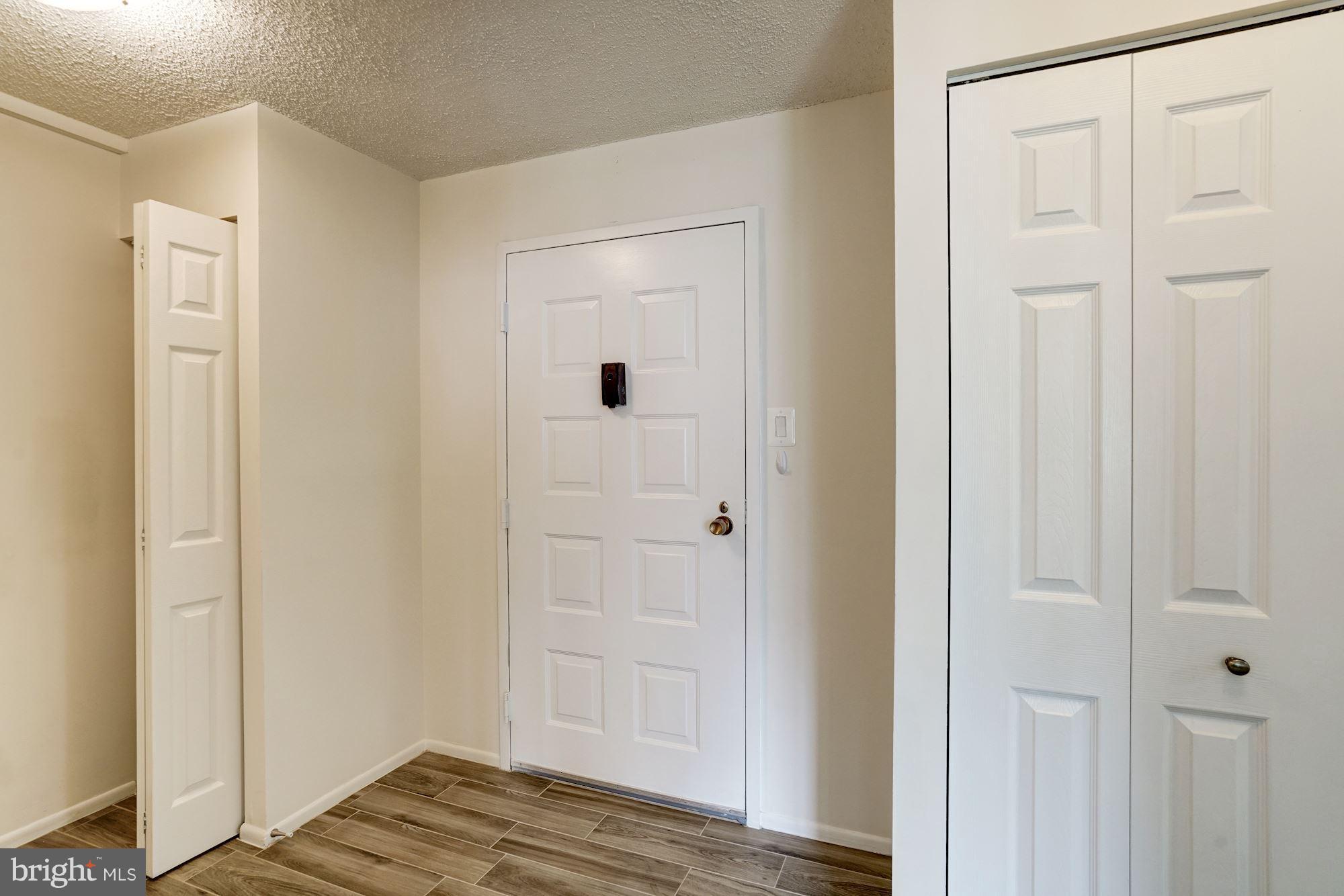 MCLEAN HOUSE - Residential