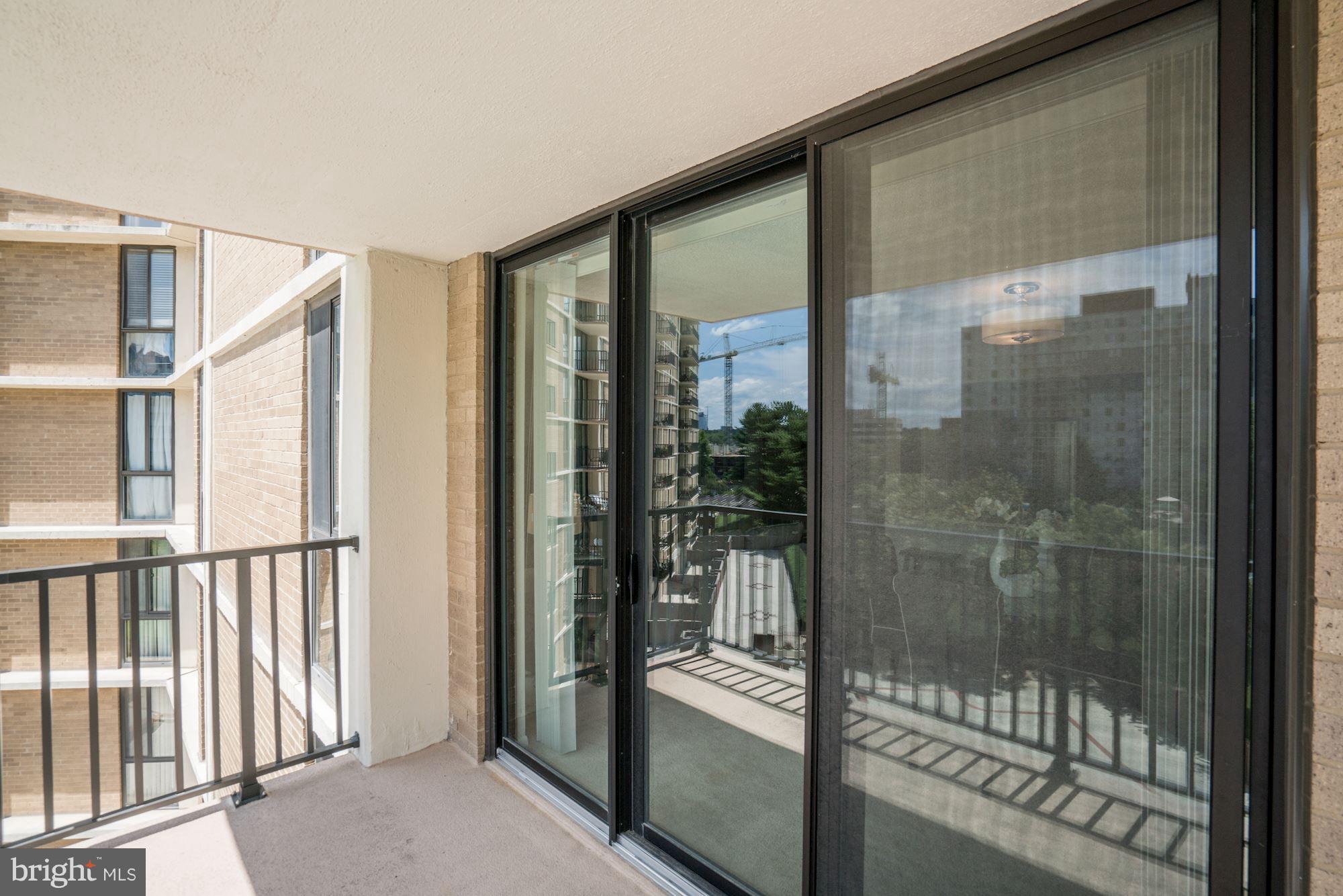 MCLEAN HOUSE - Residential