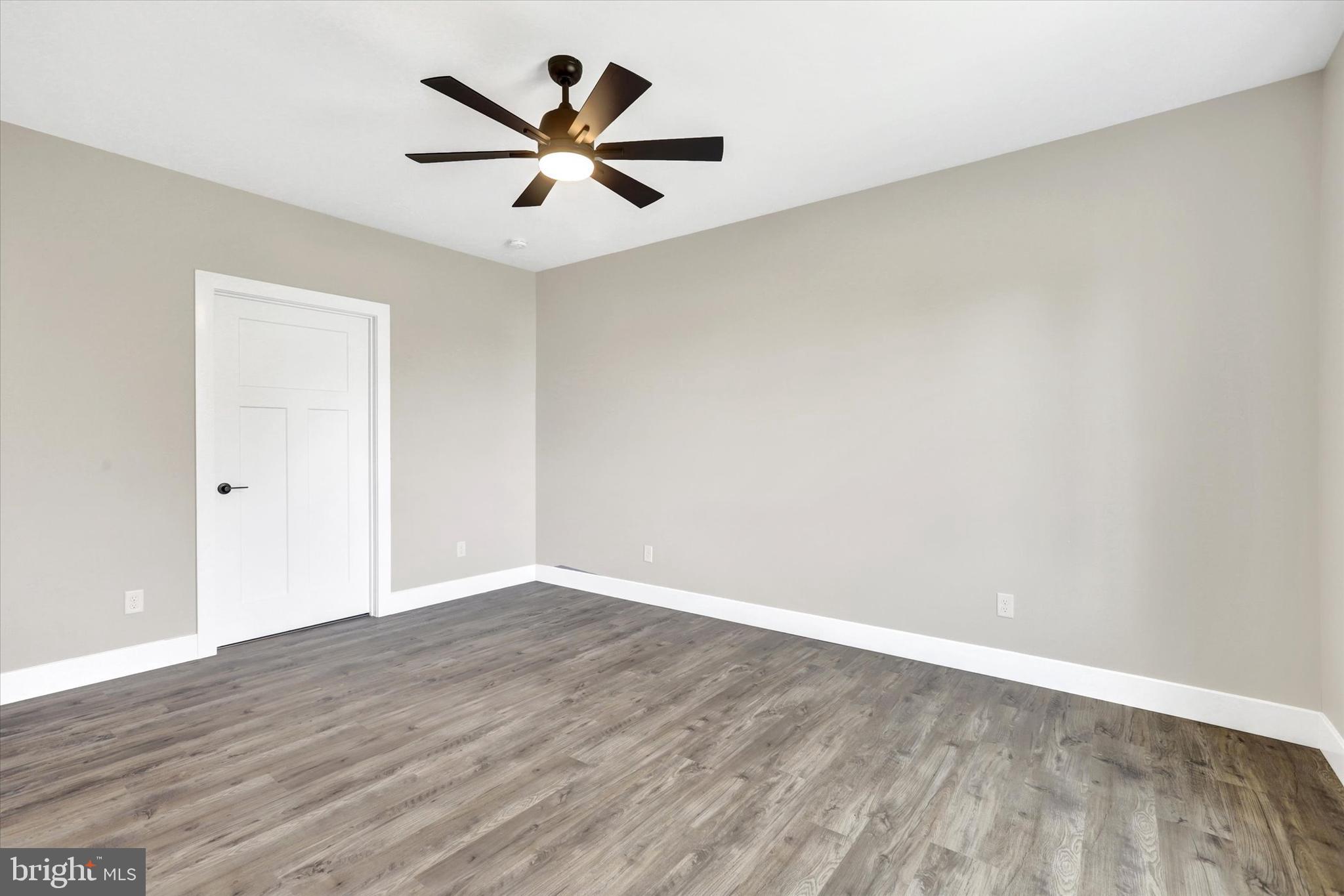 PENN NATIONAL GOLF COURSE COMMUNITY - Residential