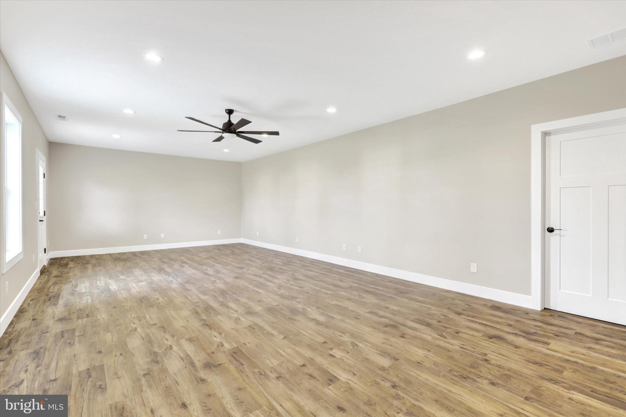 PENN NATIONAL GOLF COURSE COMMUNITY - Residential