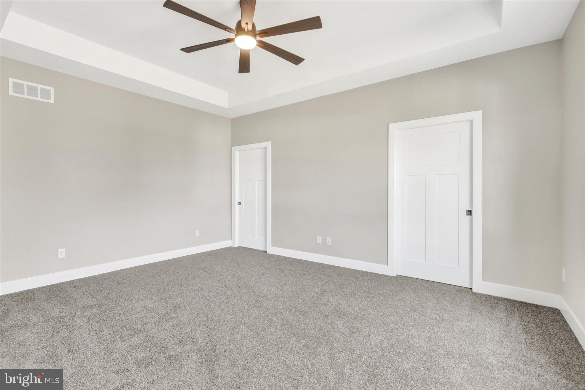 PENN NATIONAL GOLF COURSE COMMUNITY - Residential