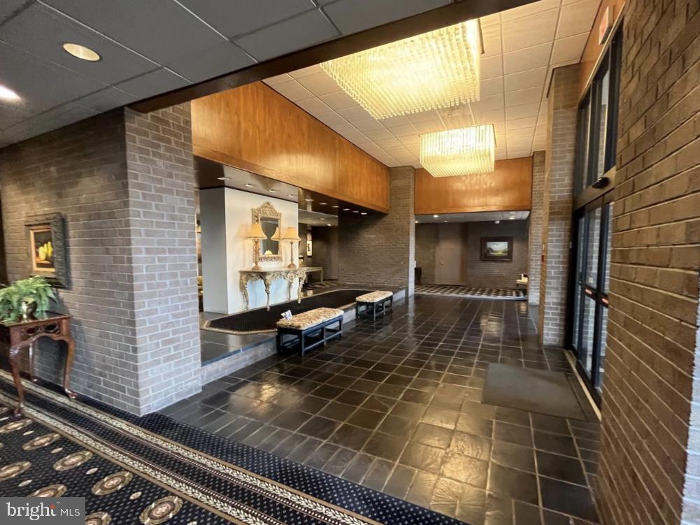 REGENCY AT MCLEAN - Residential