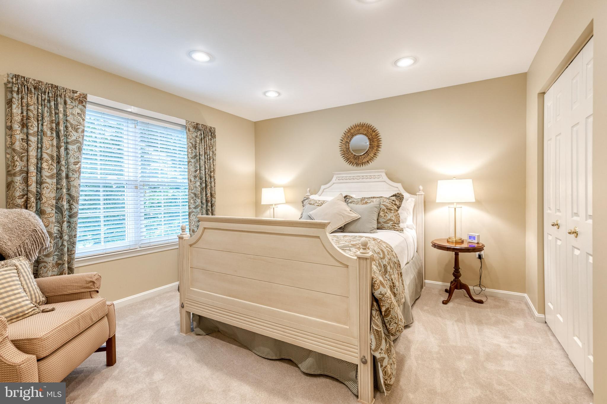 STONE MANOR - Residential