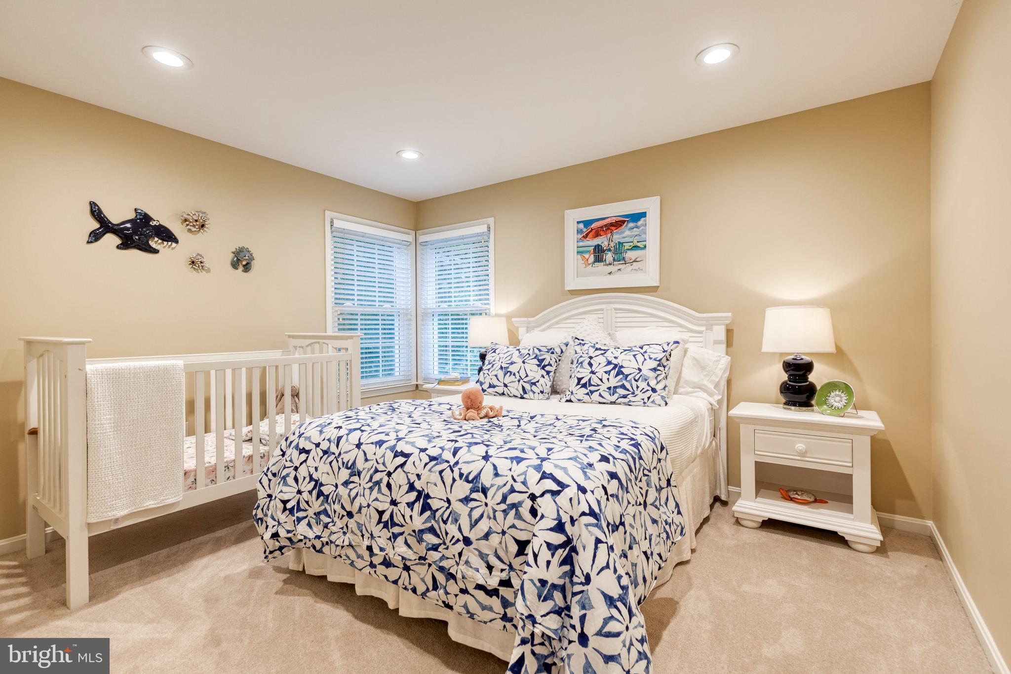 STONE MANOR - Residential