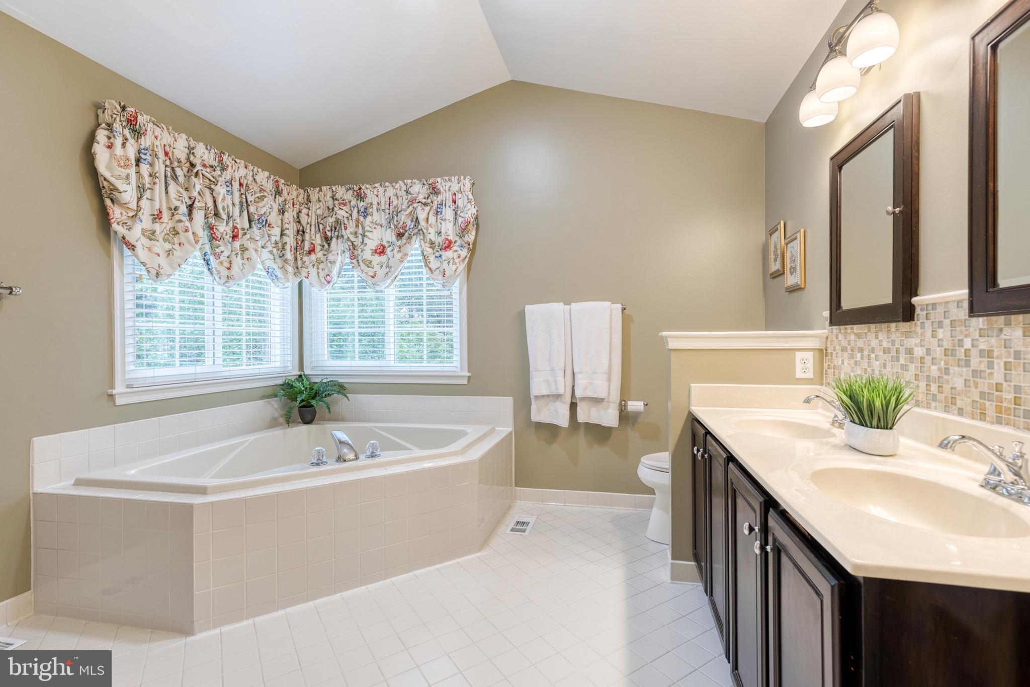 STONE MANOR - Residential