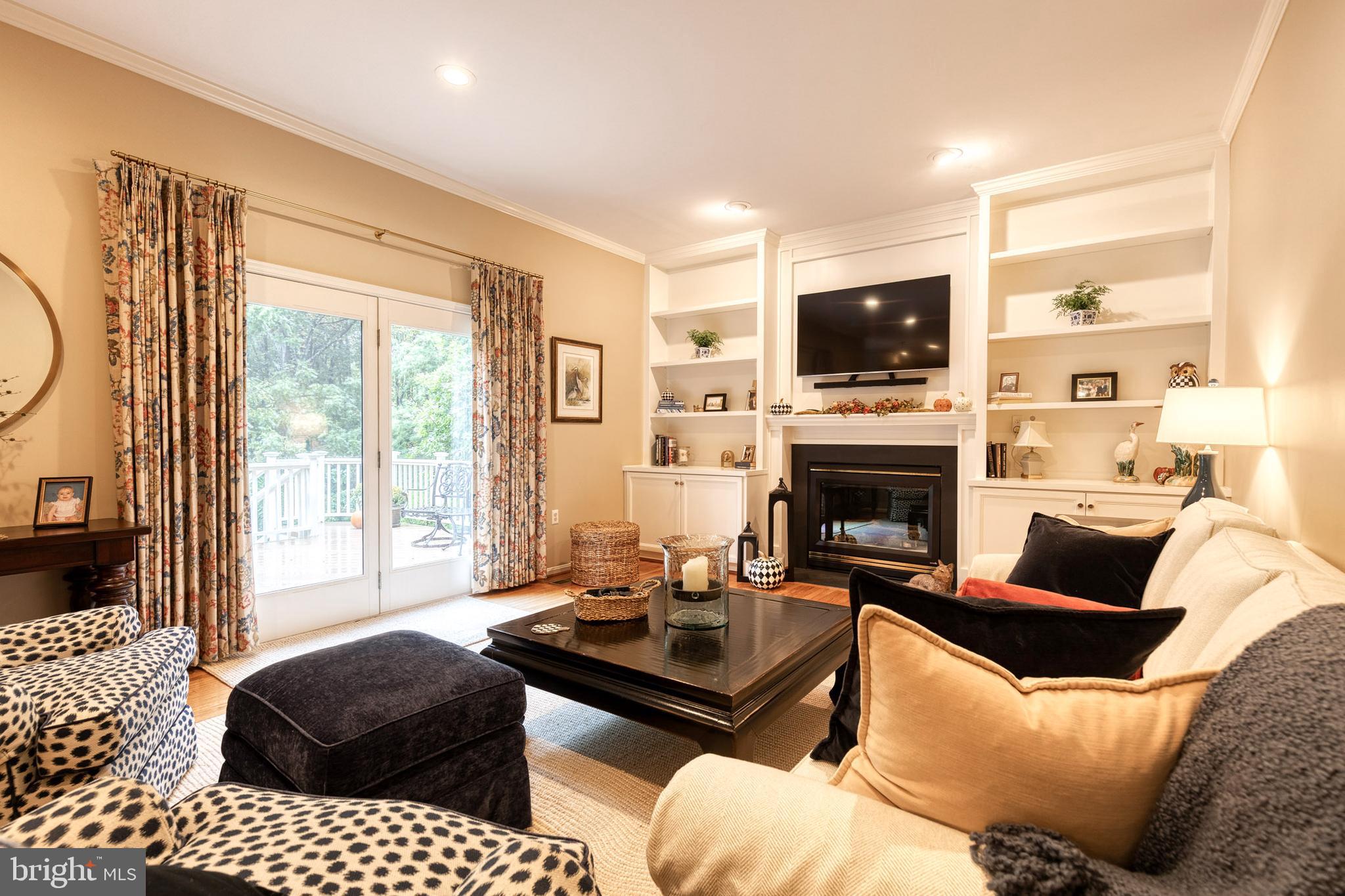 STONE MANOR - Residential