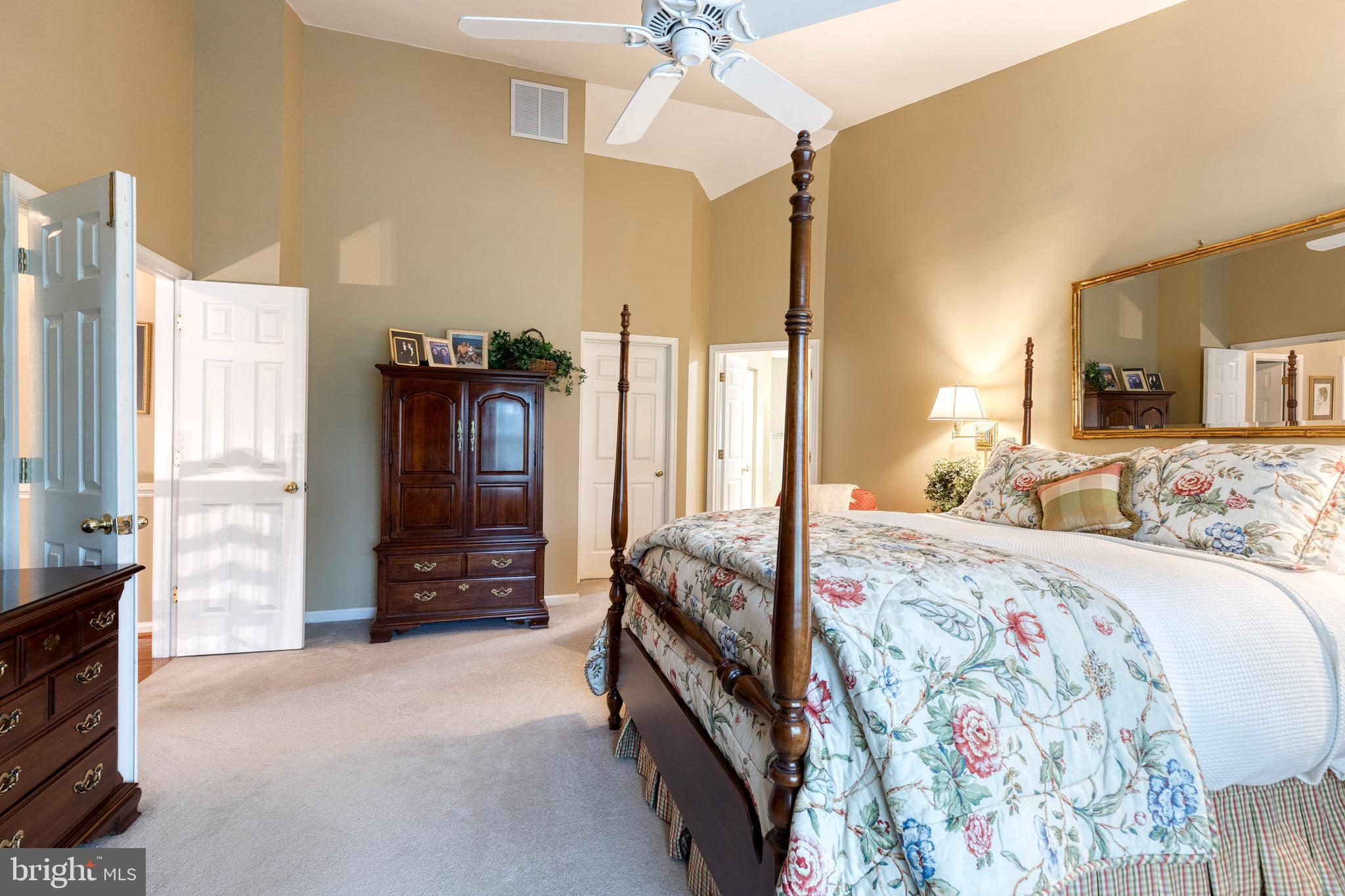 STONE MANOR - Residential