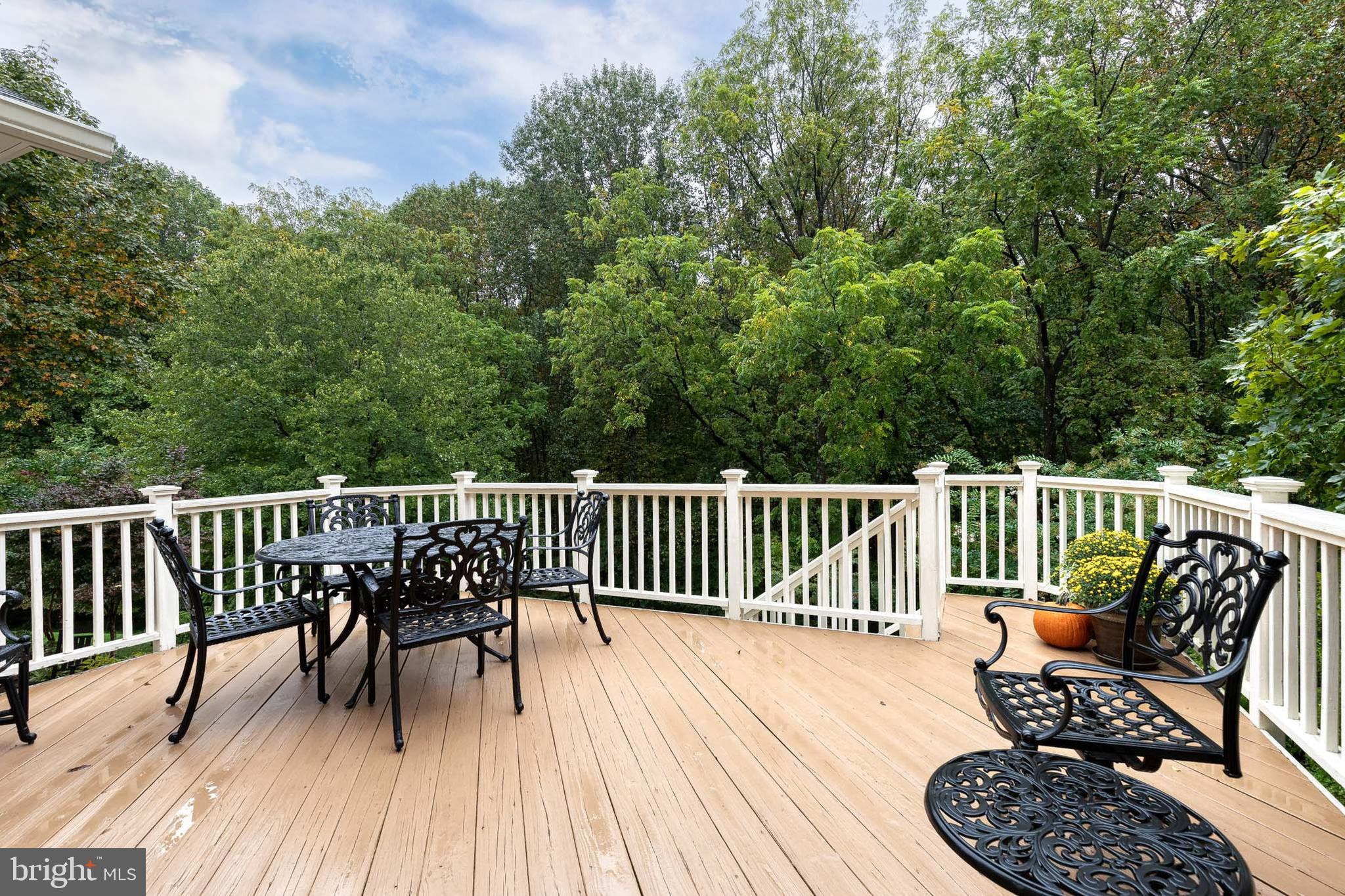 STONE MANOR - Residential