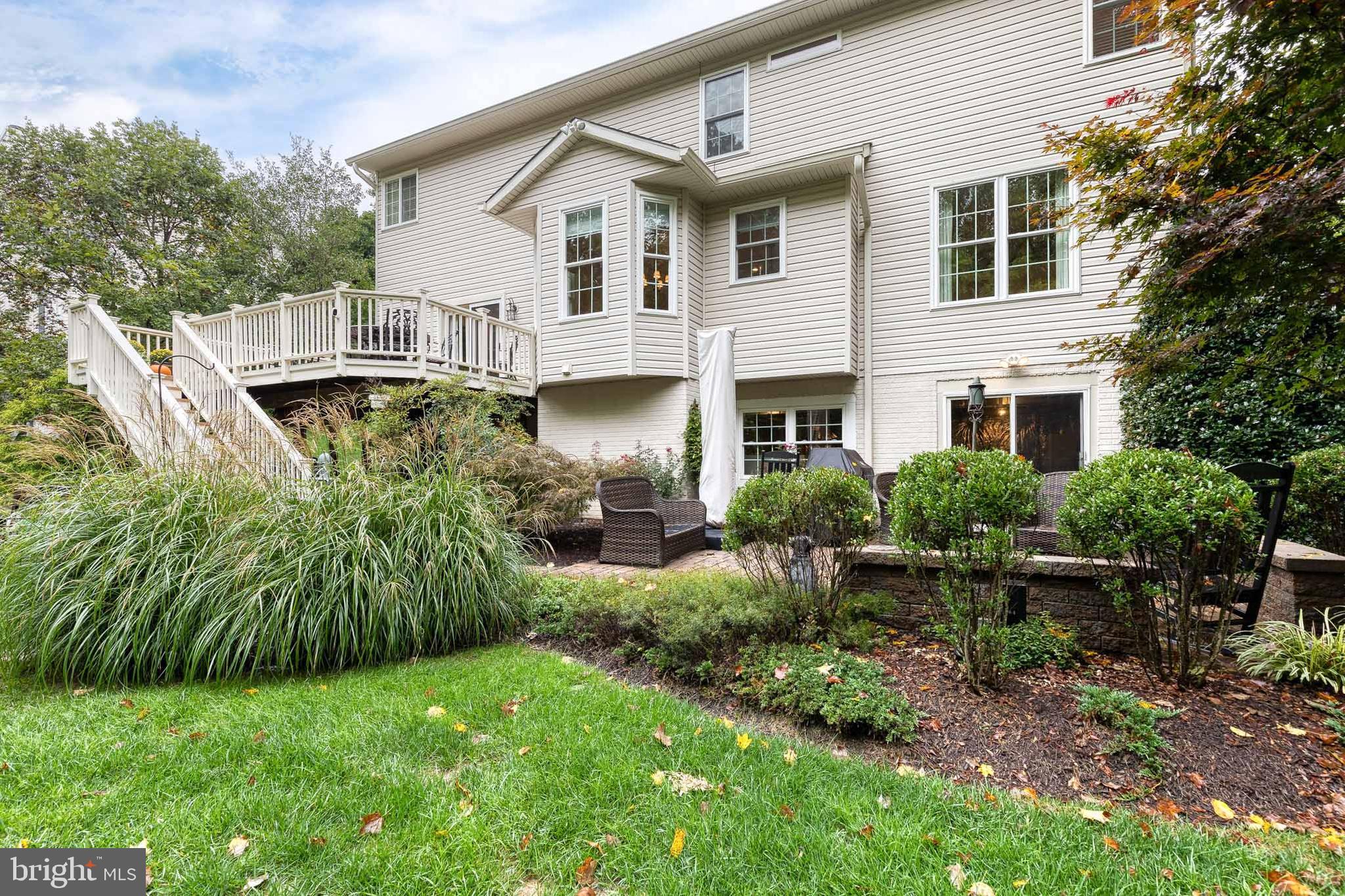 STONE MANOR - Residential