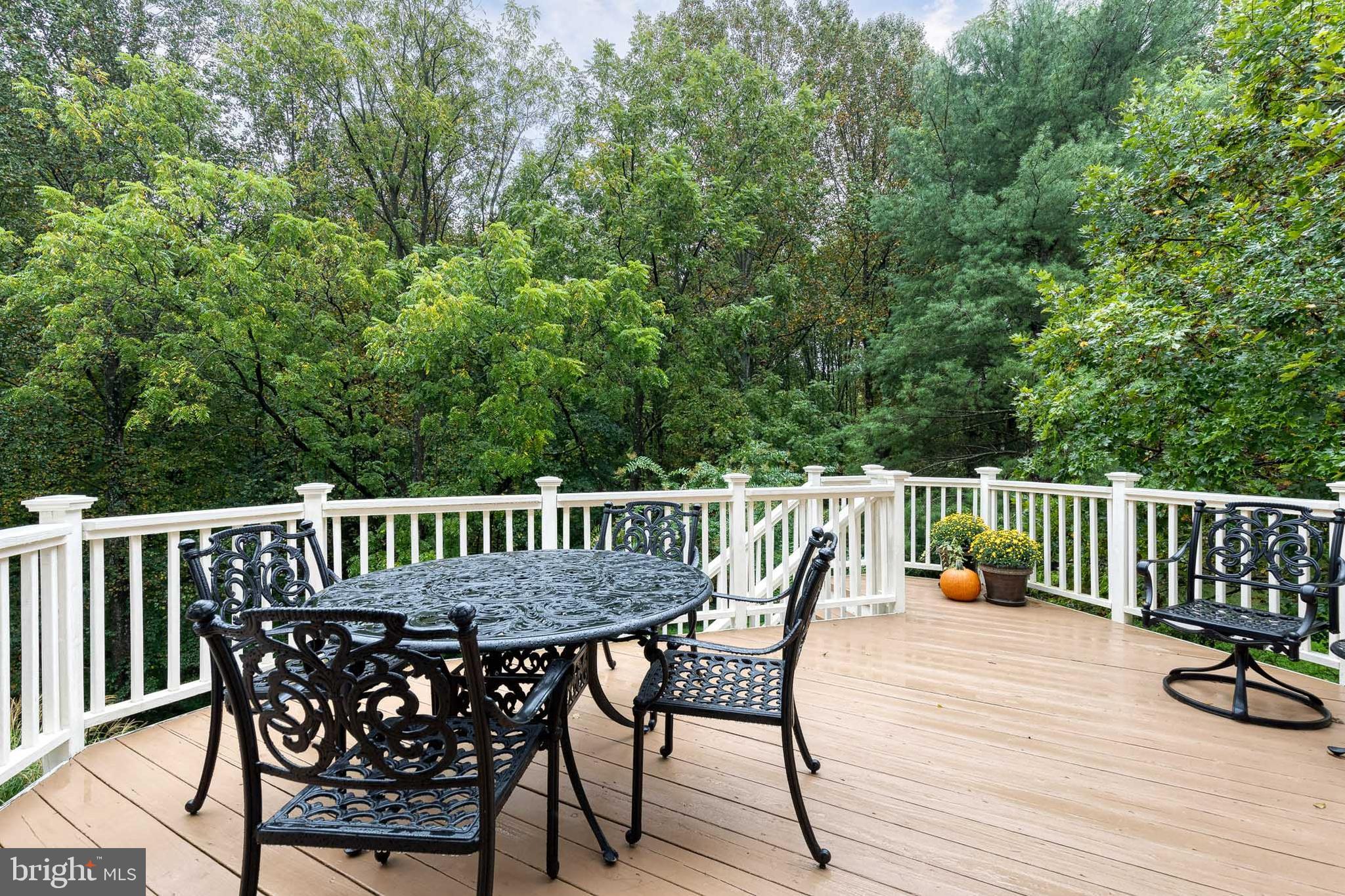 STONE MANOR - Residential