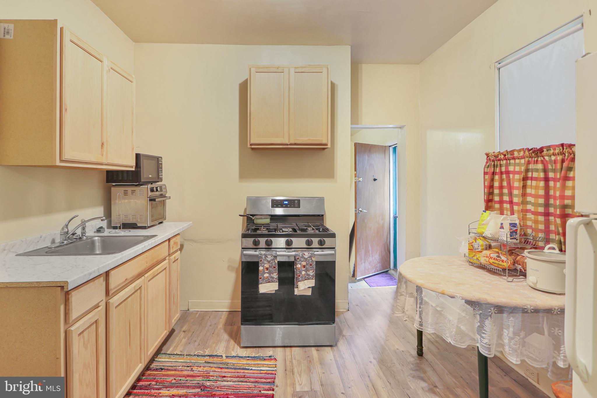 PHILADELPHIA (NORTHWEST) - Residential