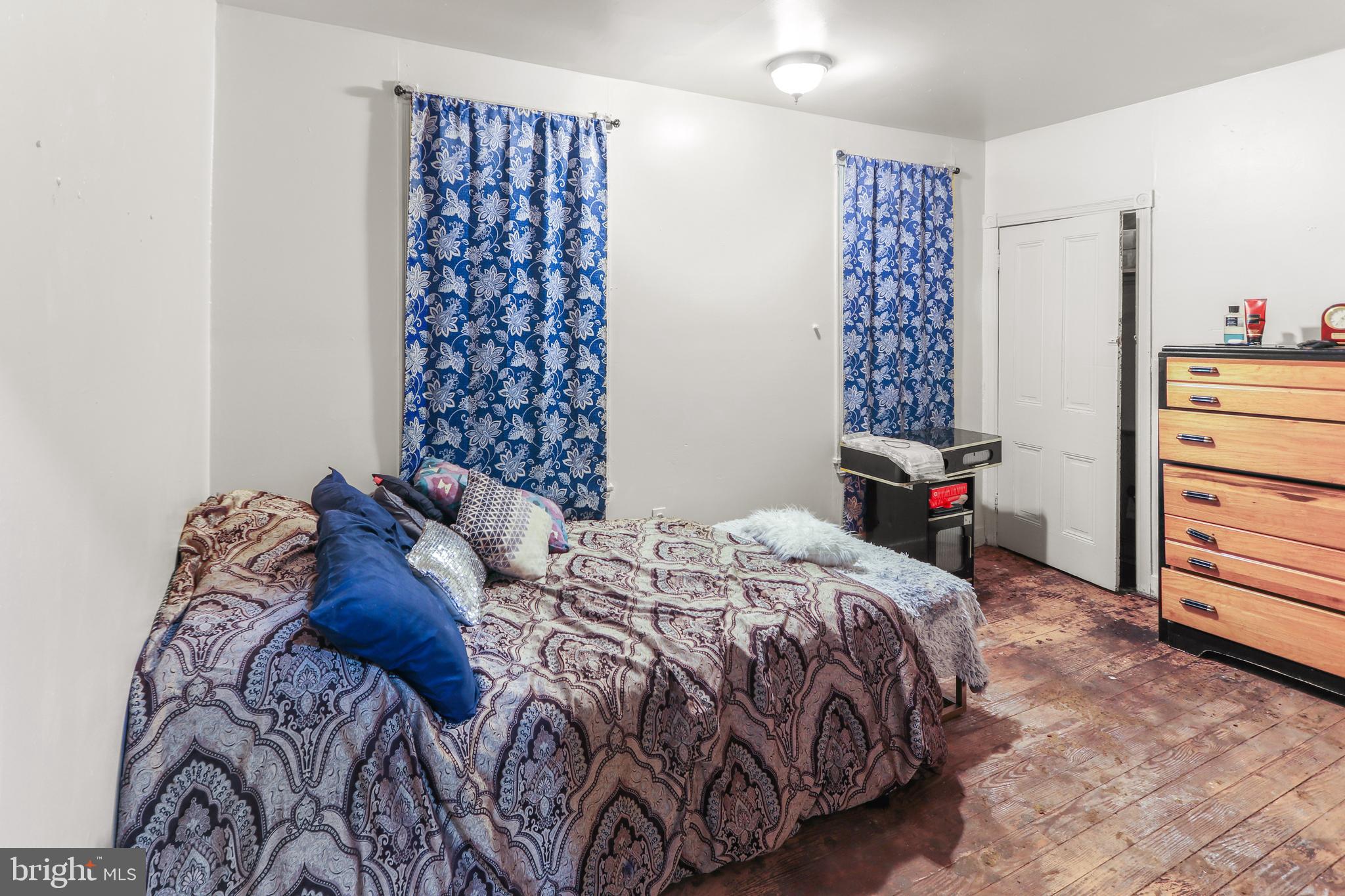 PHILADELPHIA (NORTHWEST) - Residential