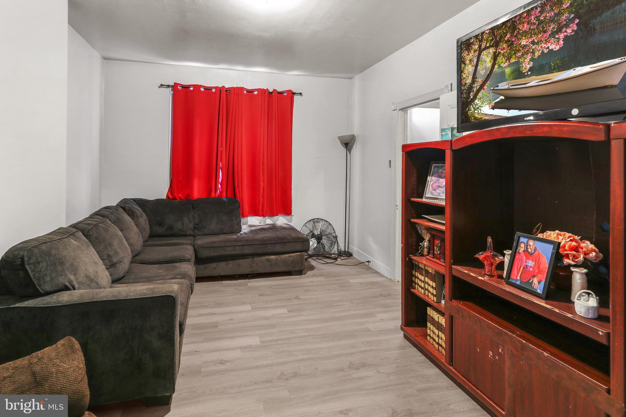 PHILADELPHIA (NORTHWEST) - Residential