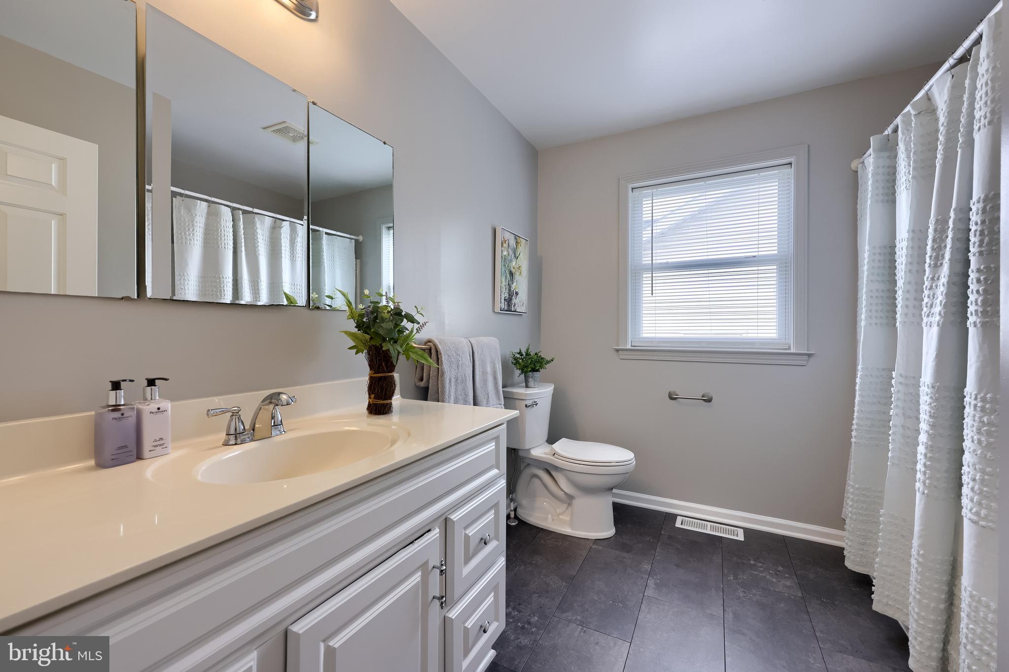 LANCASTER - Residential