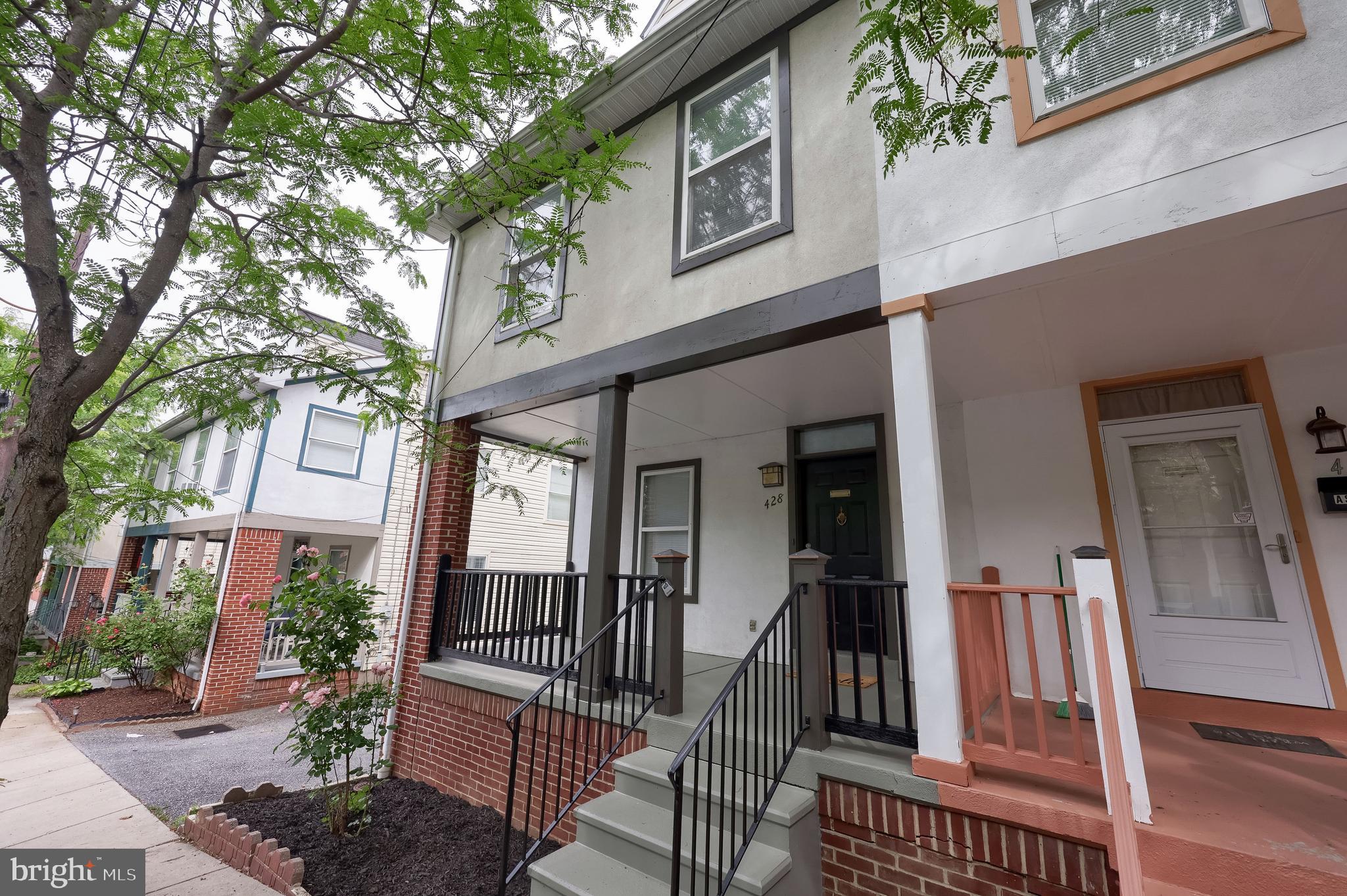 428 LOCUST STREET