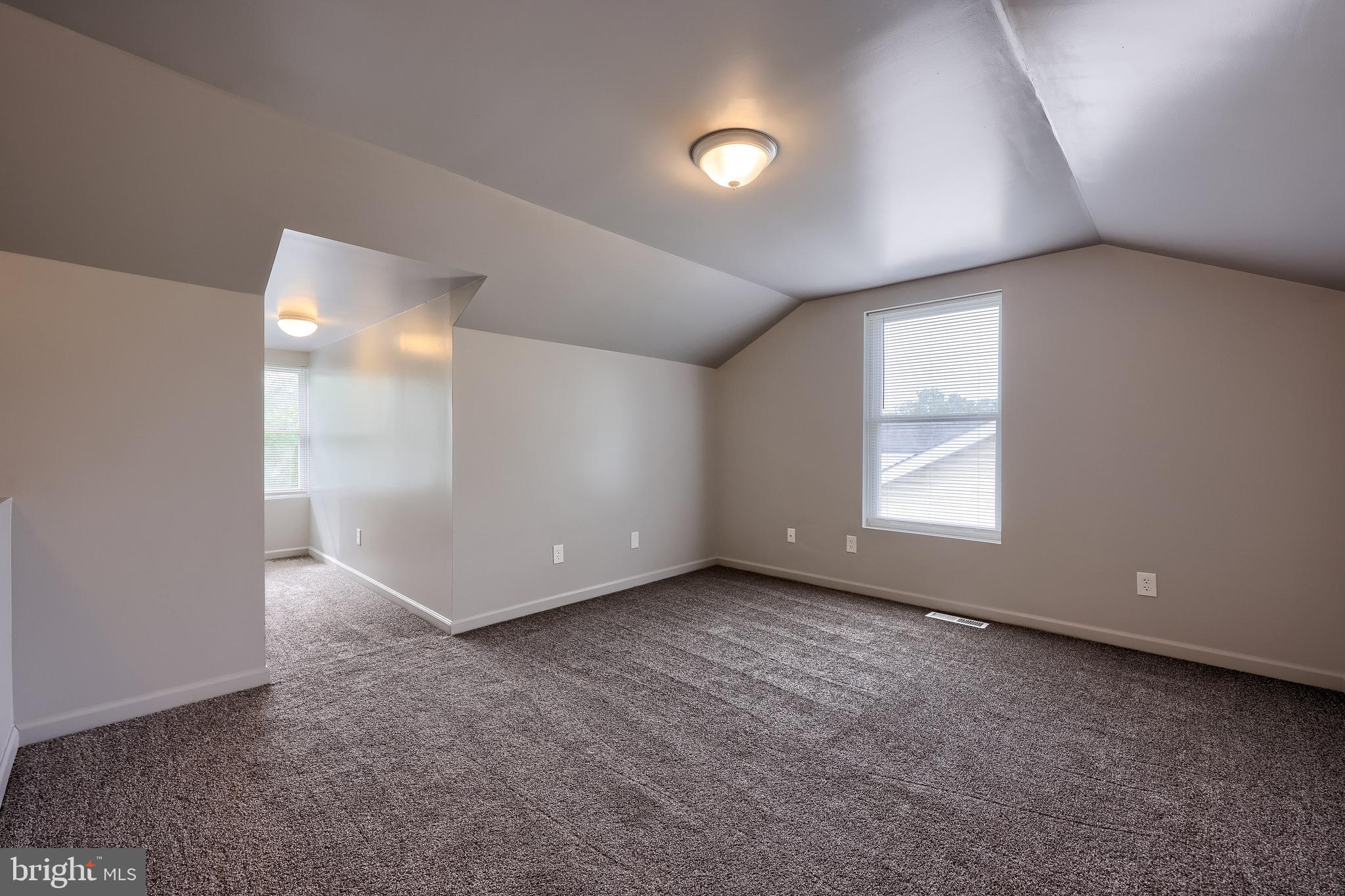 LANCASTER - Residential